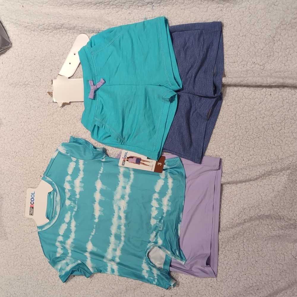 Sz 3:  32° Cool 4 Piece Shirt and Short Set